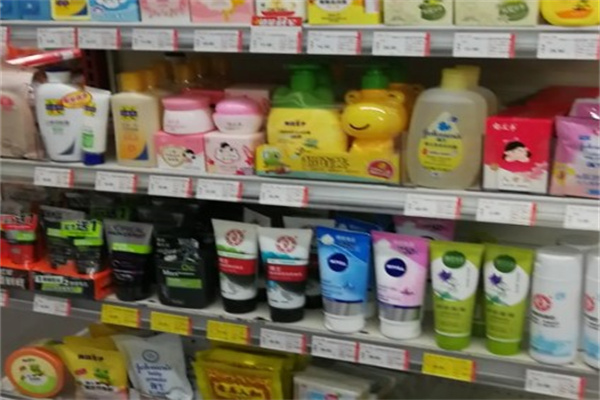 嘉品生活超市加盟全攻略 開啟您的日用百貨零售事業